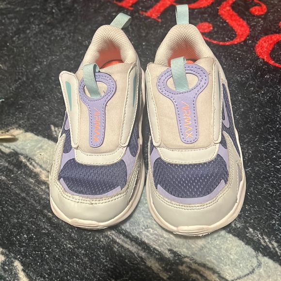 Nike Air Max - Picture 1 of 4